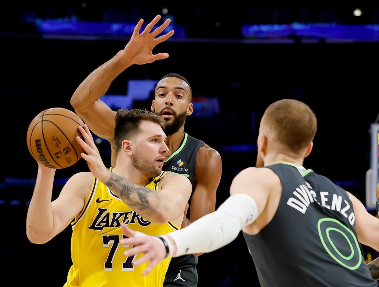 魔术鏖战湖人,戈贝尔刷新纪录 魔术鏖战湖人,戈贝尔刷新纪录