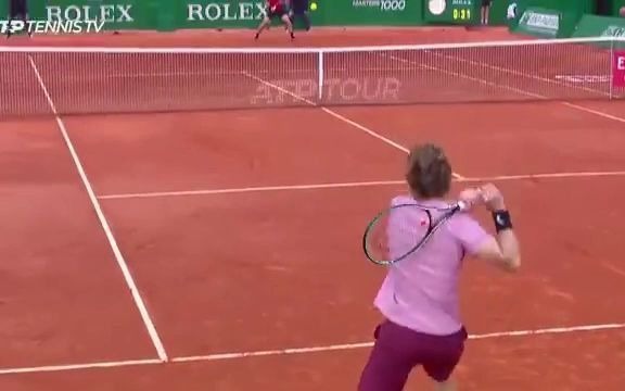 法网横扫蒙特卡洛大师赛,西西帕斯点燃赛场 法网横扫蒙特卡洛大师赛,西西帕斯点燃赛场