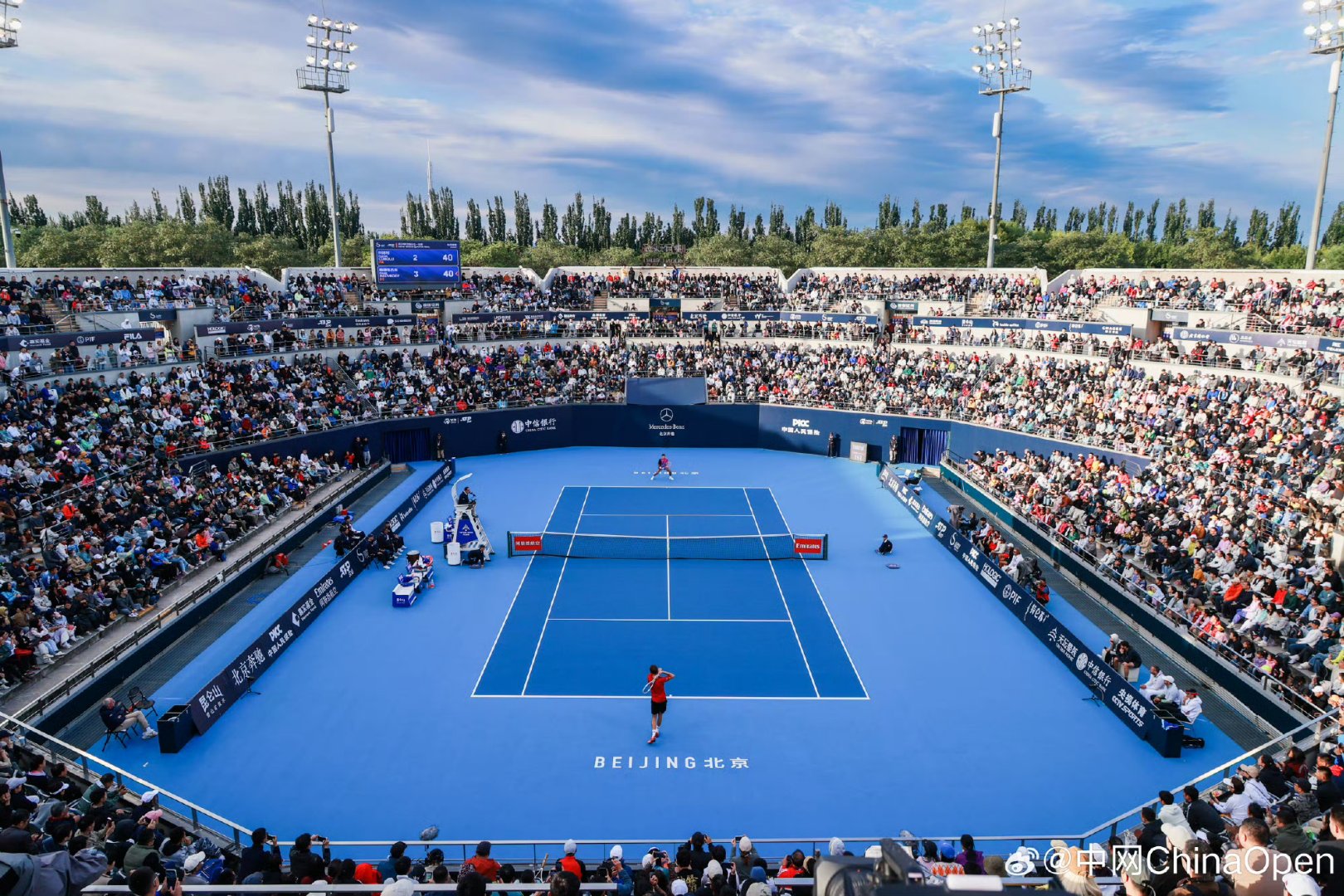 温网完胜澳网,梅德韦杰夫刷新纪录 温网完胜澳网,梅德韦杰夫刷新纪录