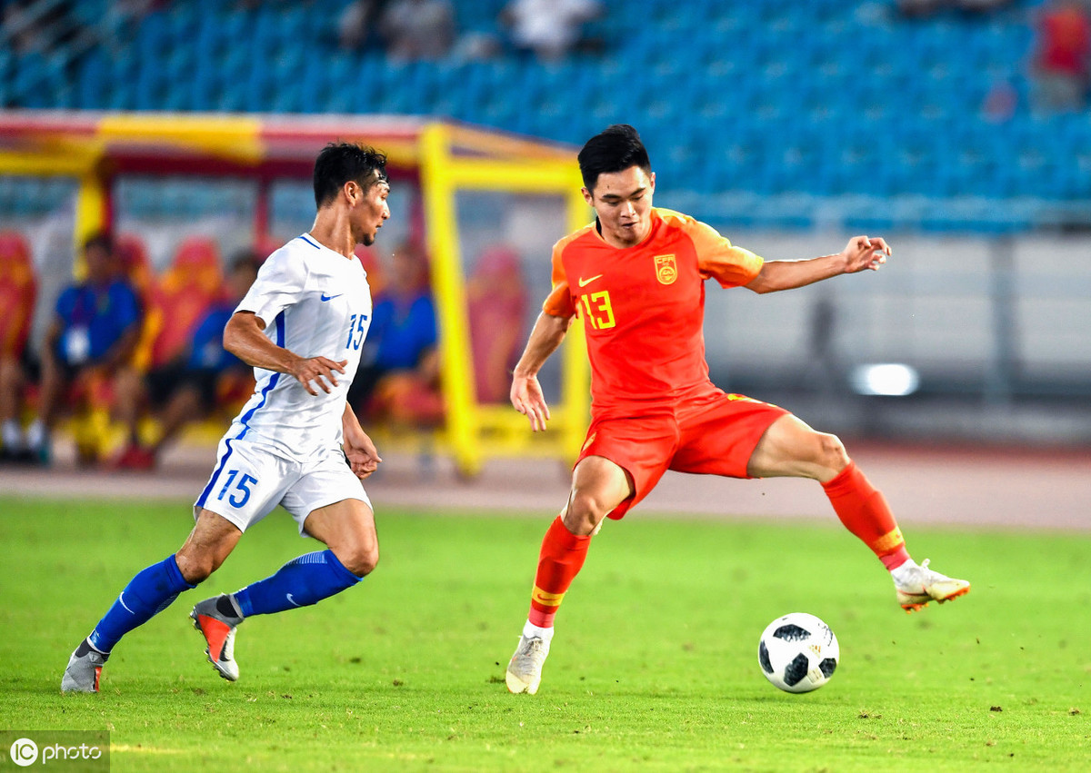 马来西亚队鏖战泰国队，桃田贤斗带队取胜