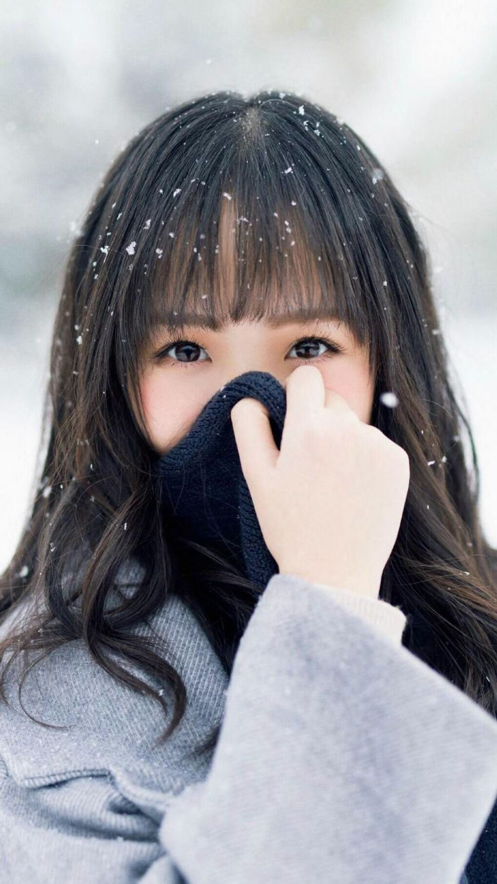 雄鹿冲垮活塞，爱德华兹东决接管，篮球之夜的唯一性对决