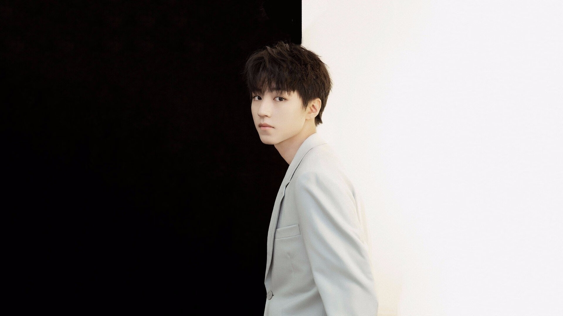 双线战报，孙兴慜一锤定音让比赛提前失去悬念，委内瑞拉关键战惊险突围洪都拉斯